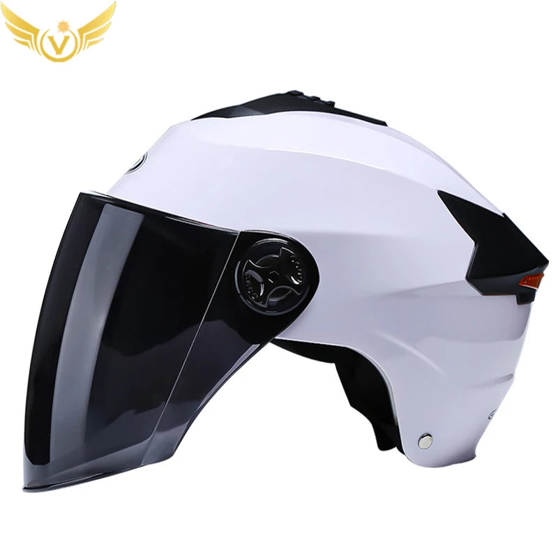 Casques de moto avec lumières LED, casque de cyclomoteur