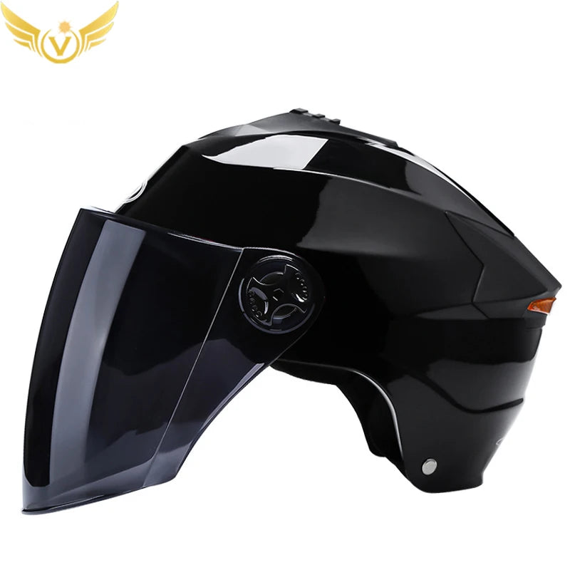 Casques de moto avec lumières LED, casque de cyclomoteur